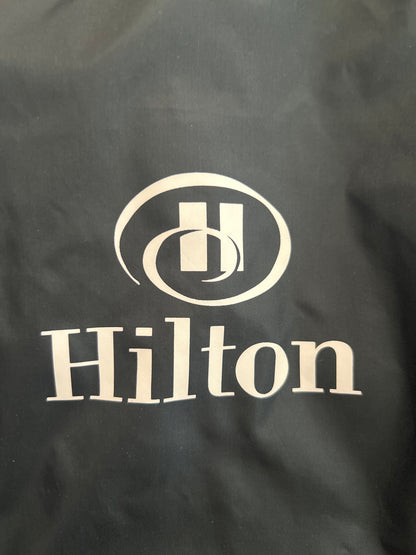 Hilton Regenjacke